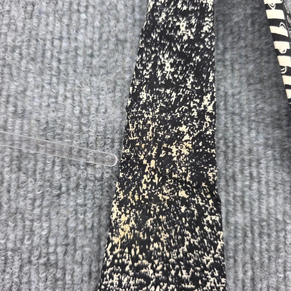 Vintage 1991 The Beatles The Long and Winding Road Silk Tie Black White USA